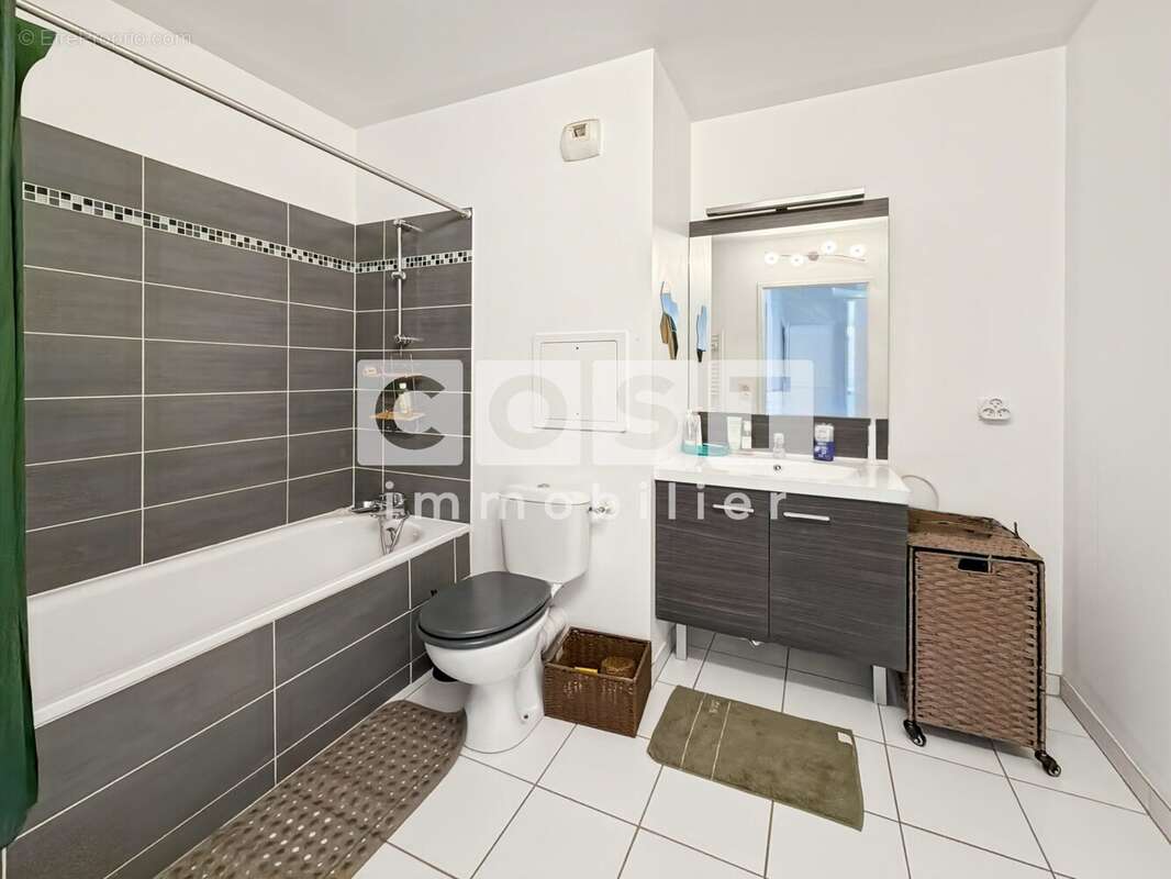 Appartement à GENNEVILLIERS