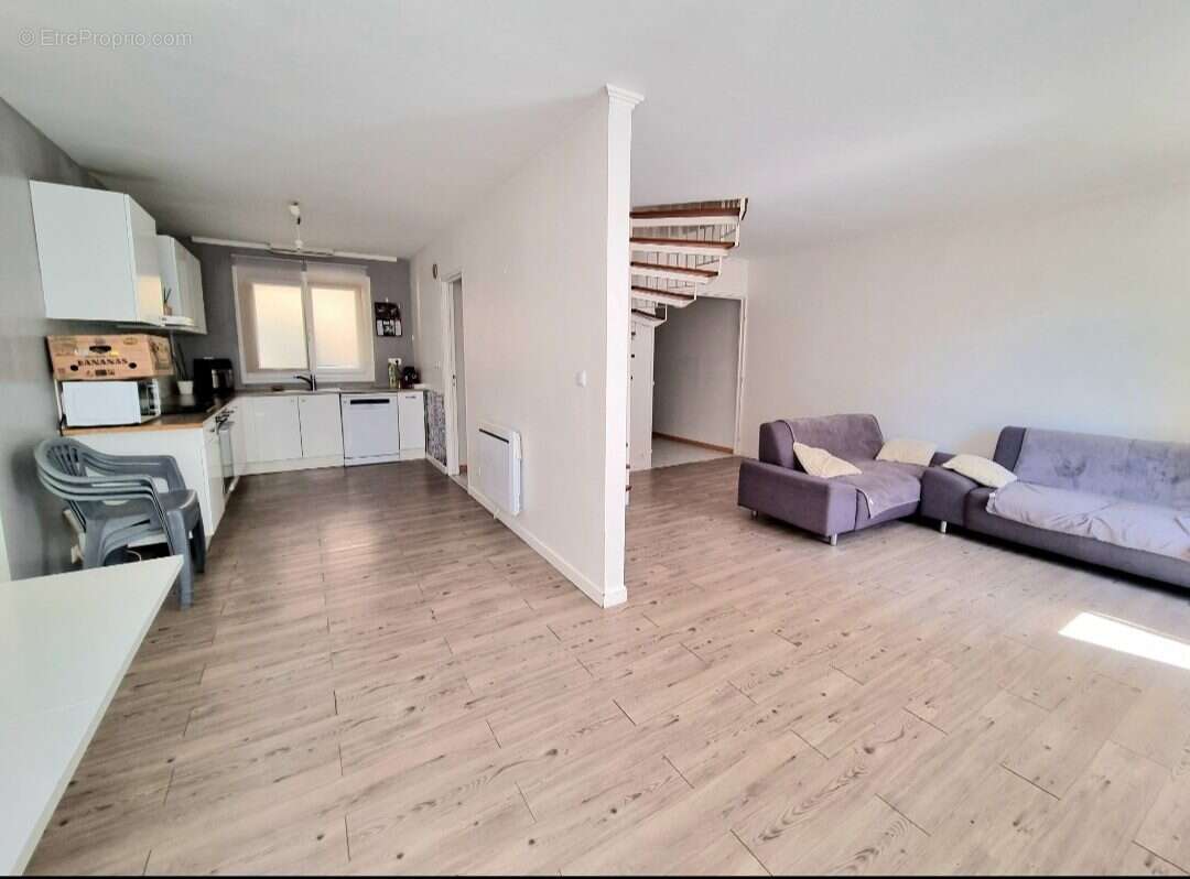 Maison 109 m² à Lisses  - photo 2