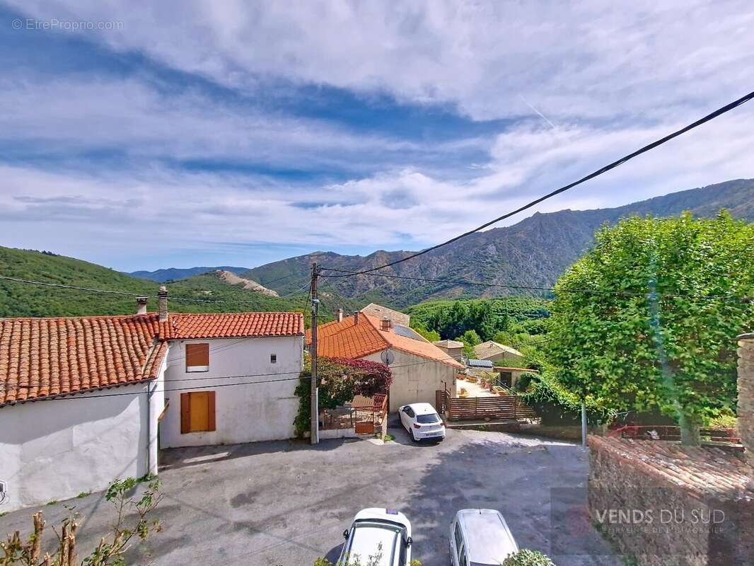 Maison à CASTANET-LE-HAUT