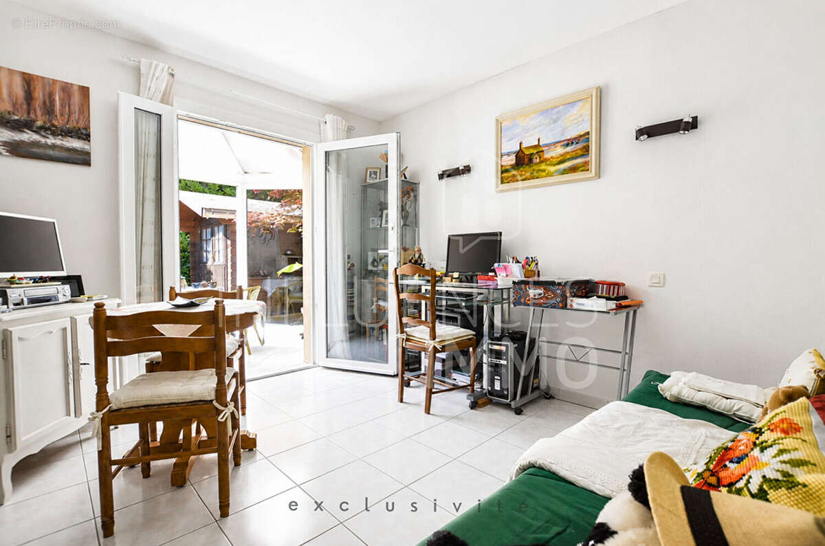 Maison à SAINT-MARCEL-LES-VALENCE