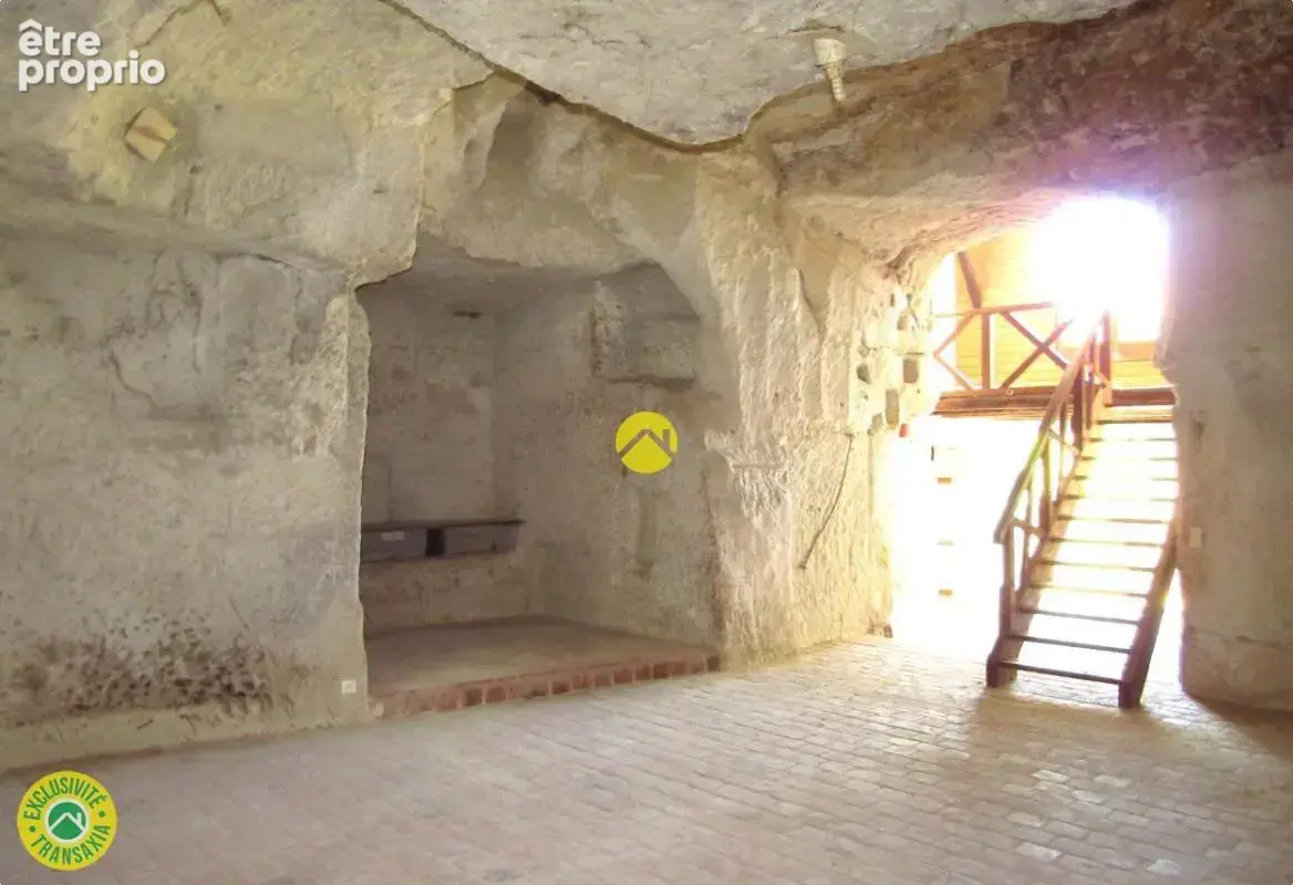 Maison + dépendance troglodyte - photo 11