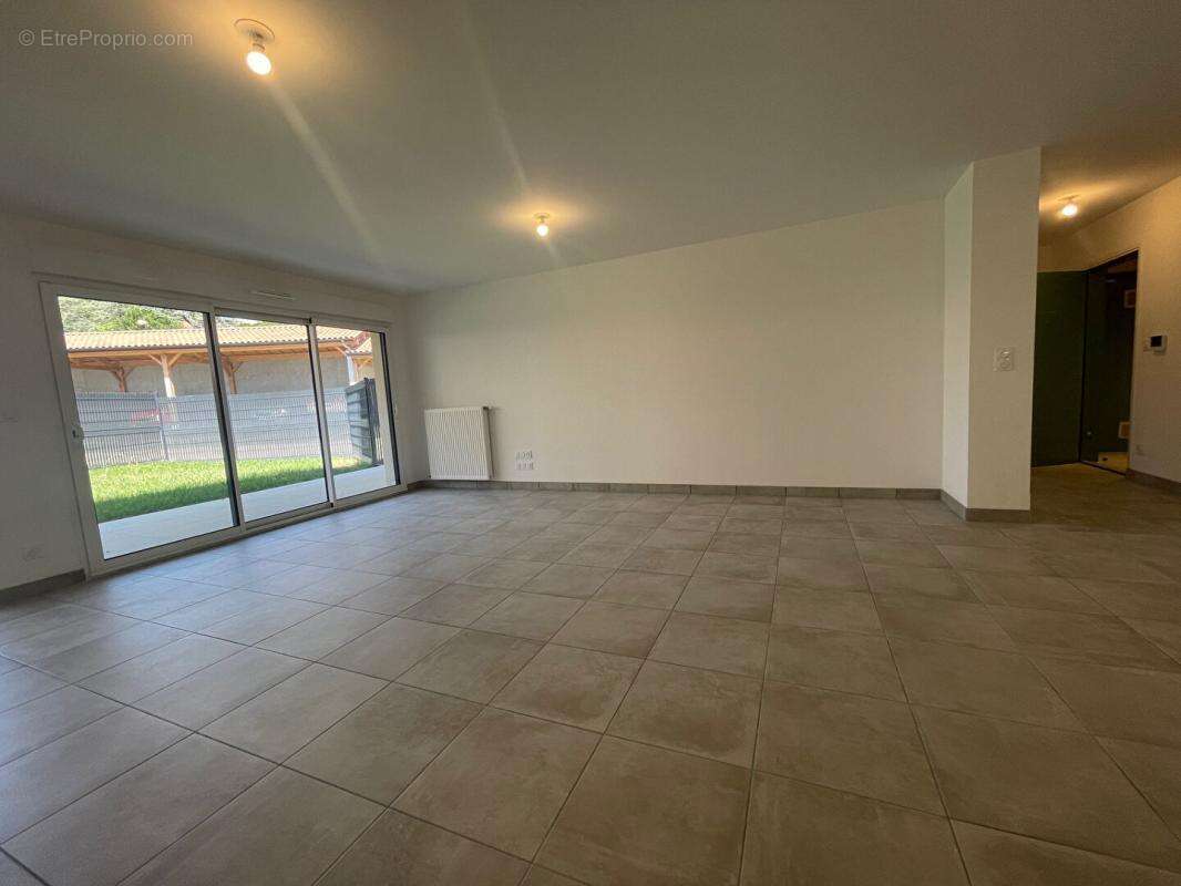 Appartement à VAUGNERAY