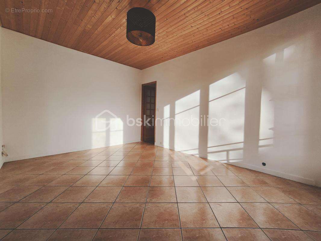Appartement à NOISY-LE-SEC