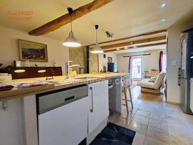  Maison de caractère divisée en 2 logements – Opportunité rare au cœur de PRADES - photo 4