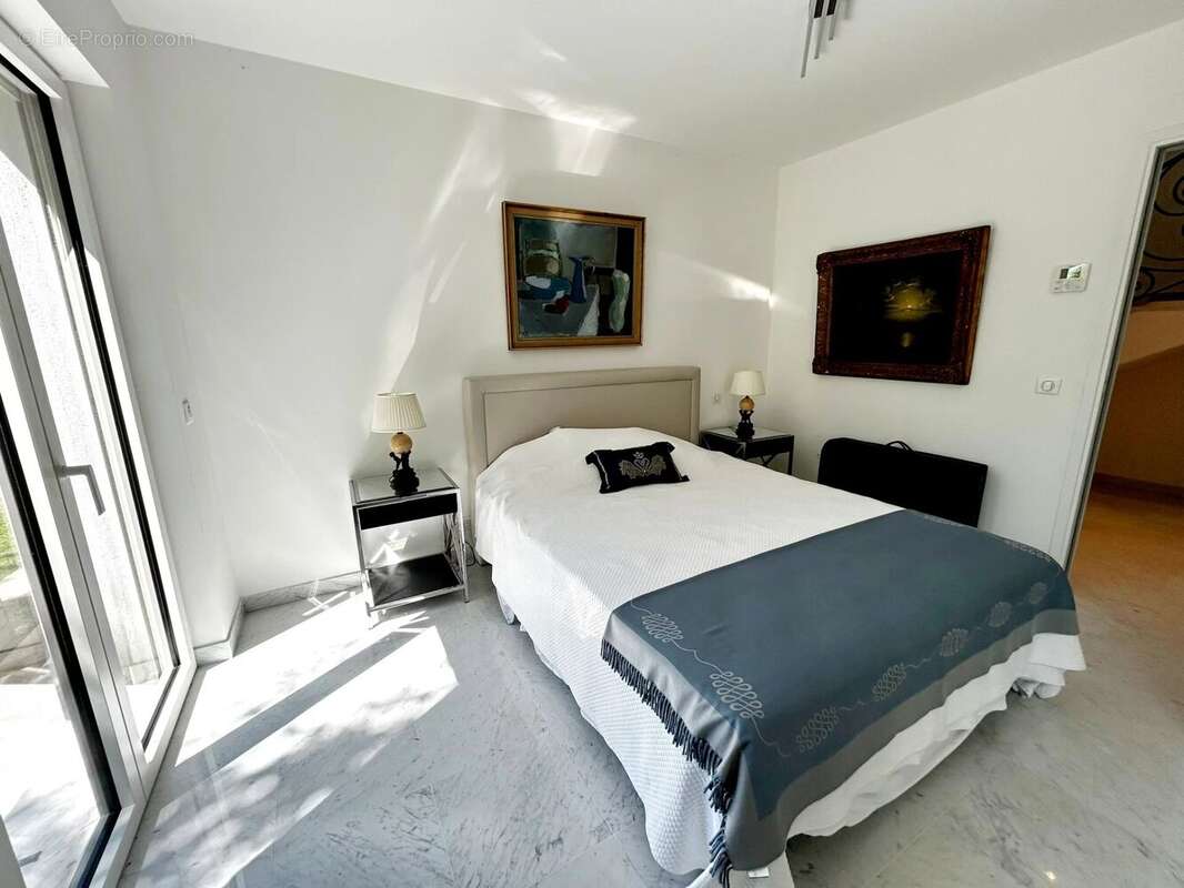 Maison à TOURRETTES