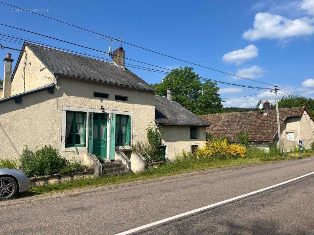 Maison à CHISSEY-EN-MORVAN