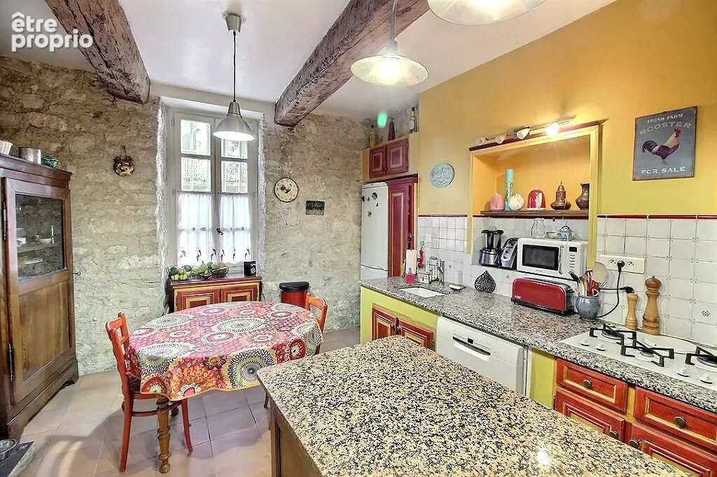 Maison de charme de 230 m2 avec extérieurs au coeur du Barroux - photo 5