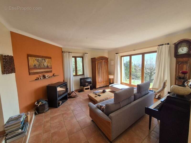 SEILLANS (83) Propriété à vendre. 740 000 € - photo 14