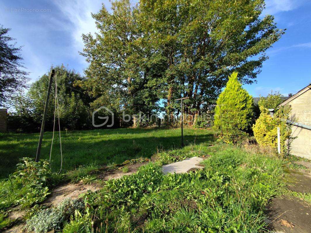 Maison à SAINT-ELLIER-DU-MAINE