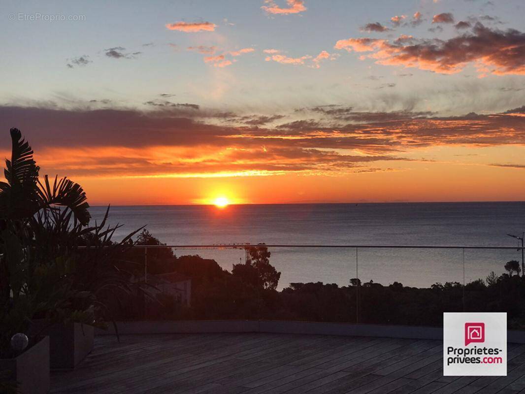 Maison à ROQUEBRUNE-SUR-ARGENS