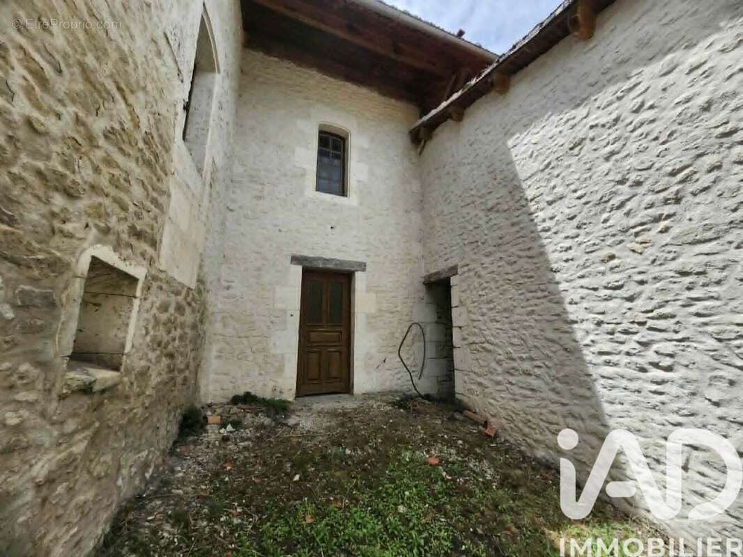 Maison 200 m² à Cherval  - photo 3