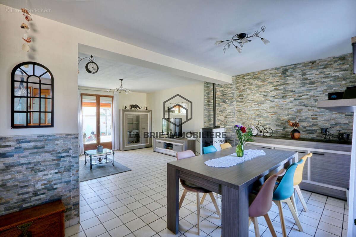 Maison à BRIE-COMTE-ROBERT