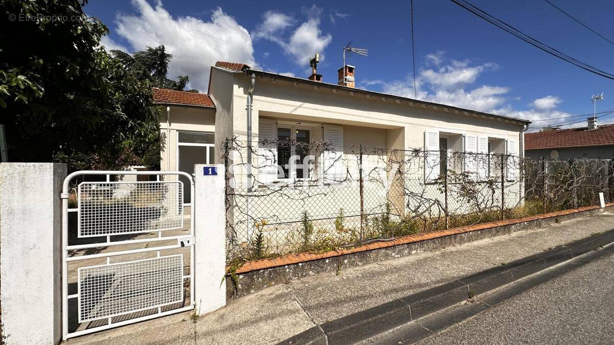 Maison à MONTELIMAR