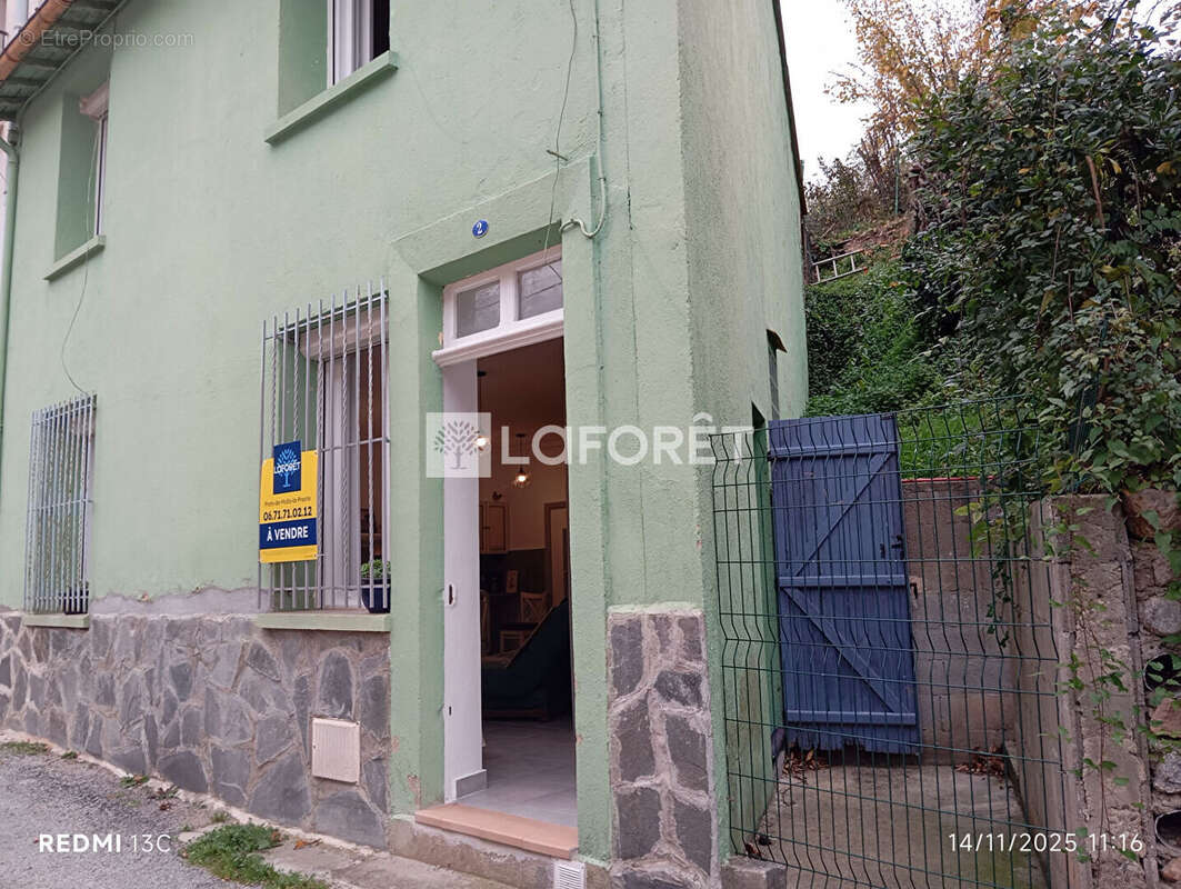 Maison à SAINT-LAURENT-DE-CERDANS