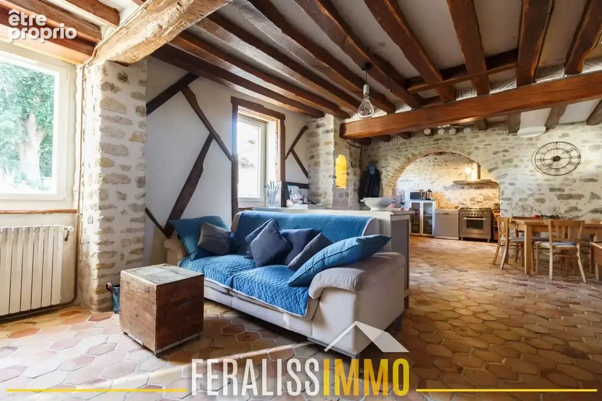 Magnifique maison en pierre sur jardin fleuri ! - photo 3