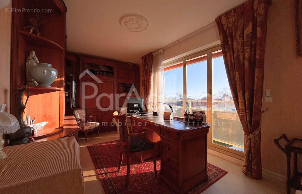 Appartement T5 - Centre-ville - Aperçu mer - photo 12