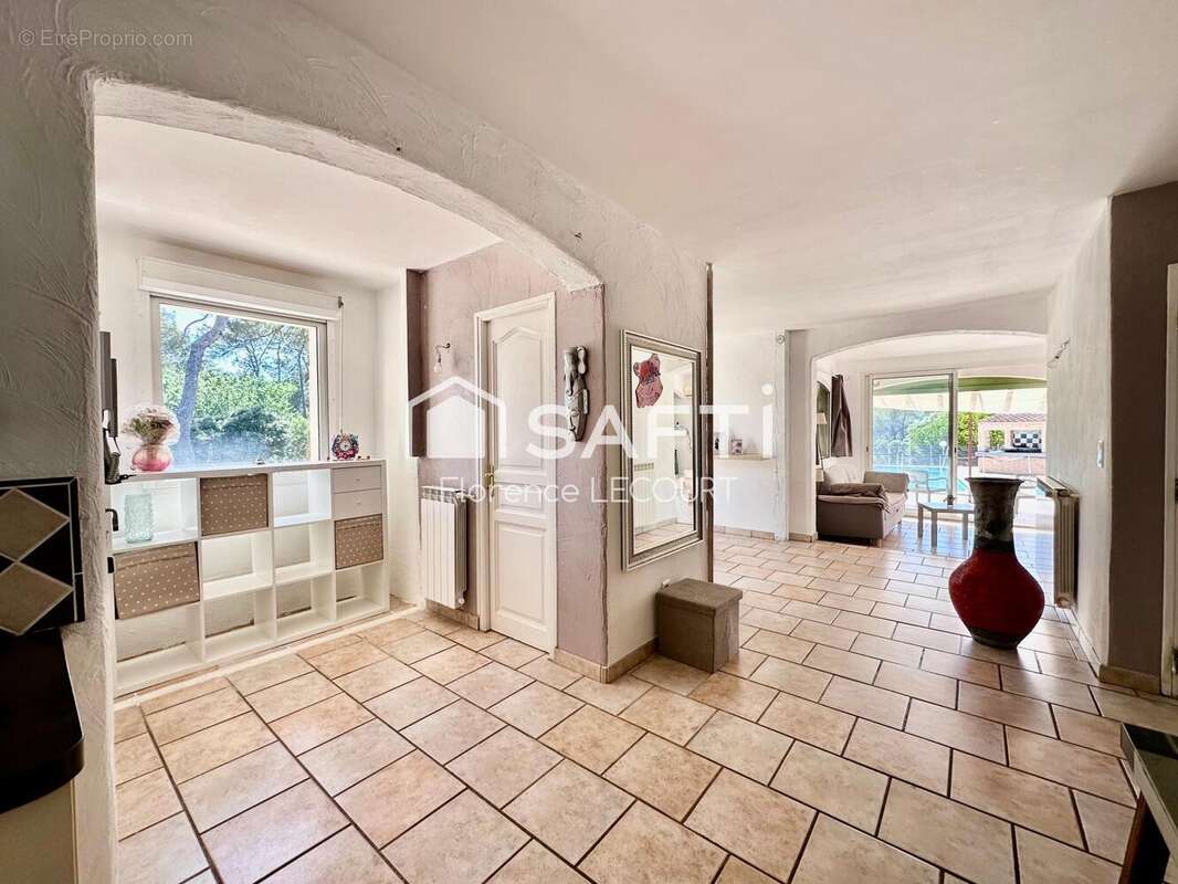 Maison 132 m² à Brignoles  - photo 6