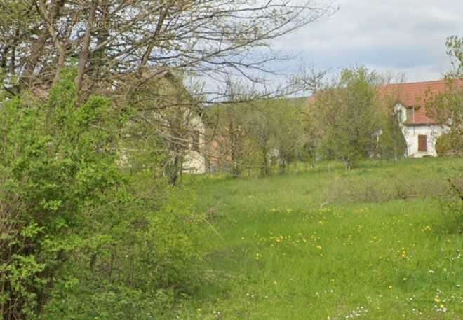 Terrain à EGUENIGUE