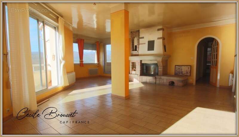 Appartement à SAINT-LAURENT-DE-CERDANS