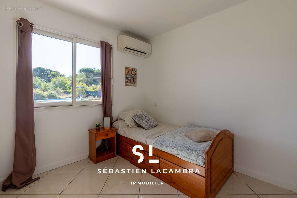 Maison de plain-pied avec piscine, 4 chambres et 3 008 m2 de terrain - photo 25