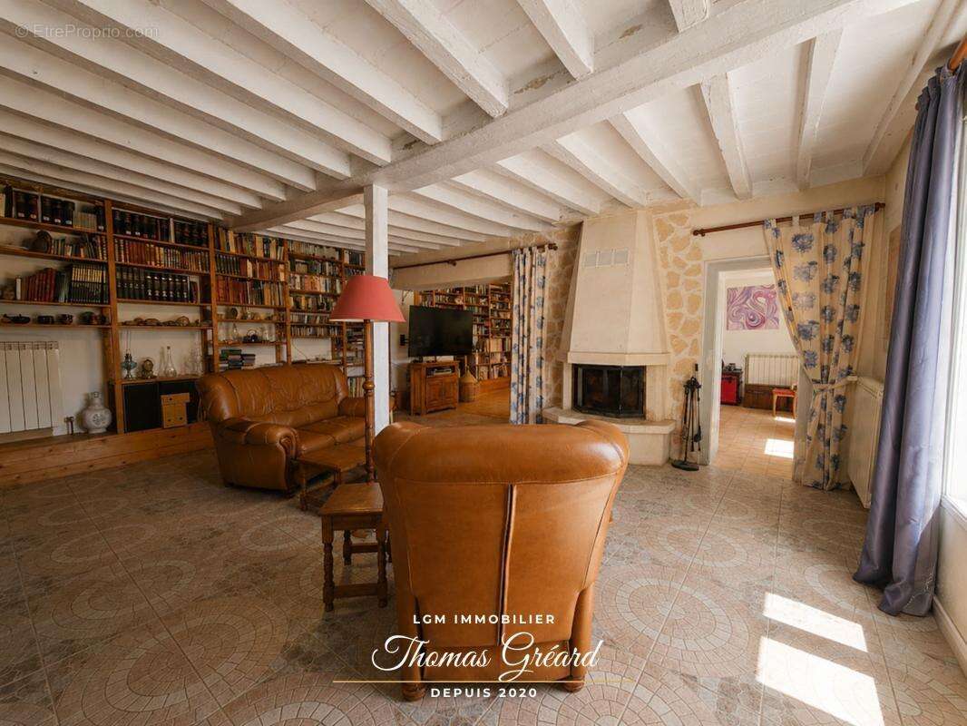 Propriété de caractère avec 3 logements, grange et dépendances près de Vendôme - photo 3