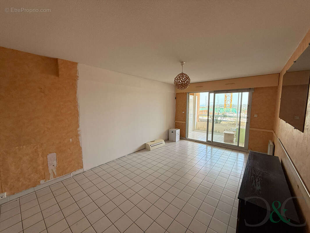 Appartement à BORMES-LES-MIMOSAS