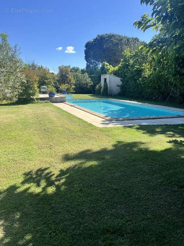 Mas mitoyen avec piscine - photo 2