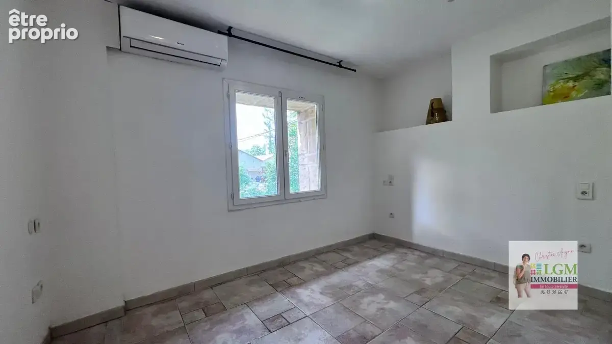 Appartement T3 rénové avec terrasse, piscine et parking – Corbes - photo 4