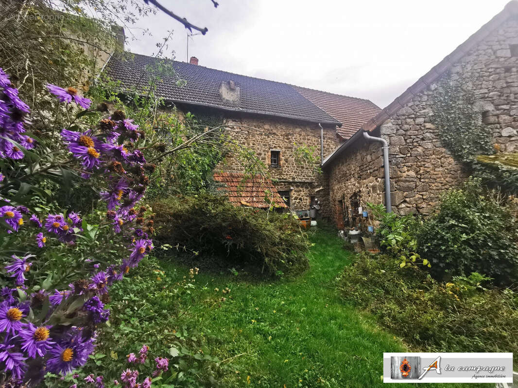 Maison à SAINT-PRIEST