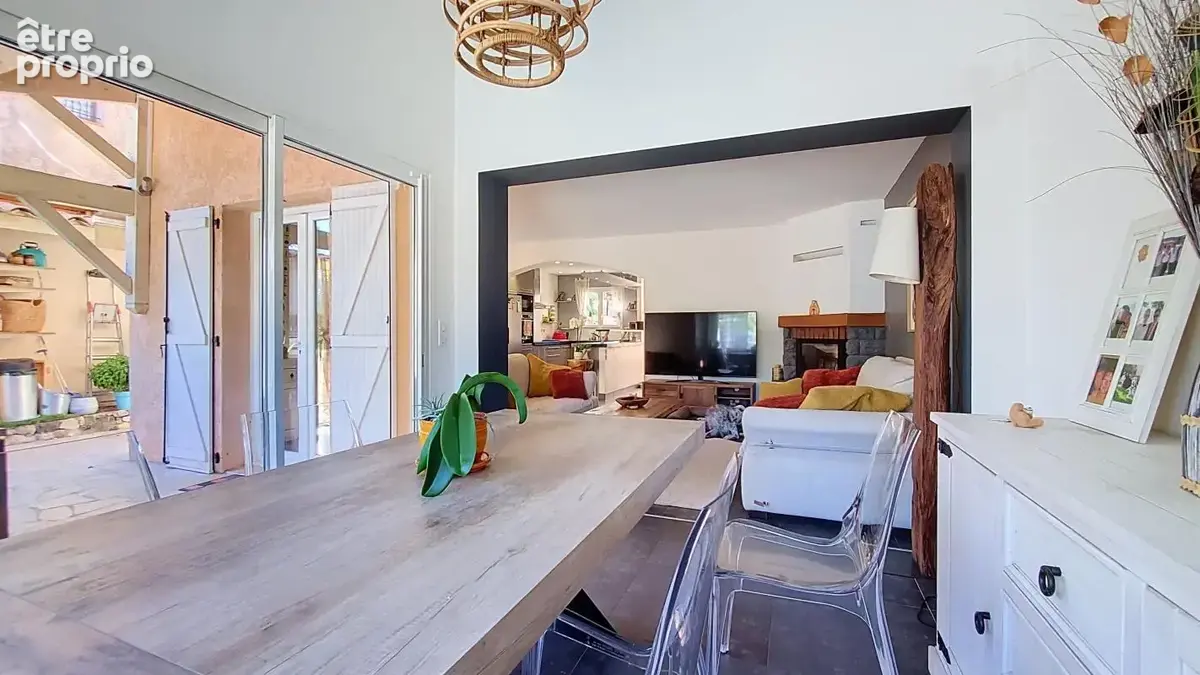 Maison 4 chambres .piscine. jakuzzi. clim. renovation totale recente - photo 7