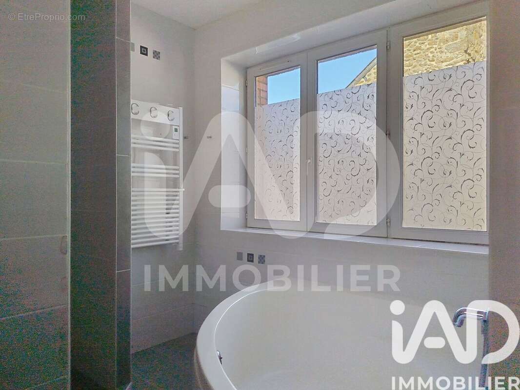 Photo 8 - Maison à MINIAC-MORVAN