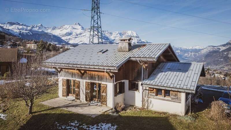 Maison à COMBLOUX