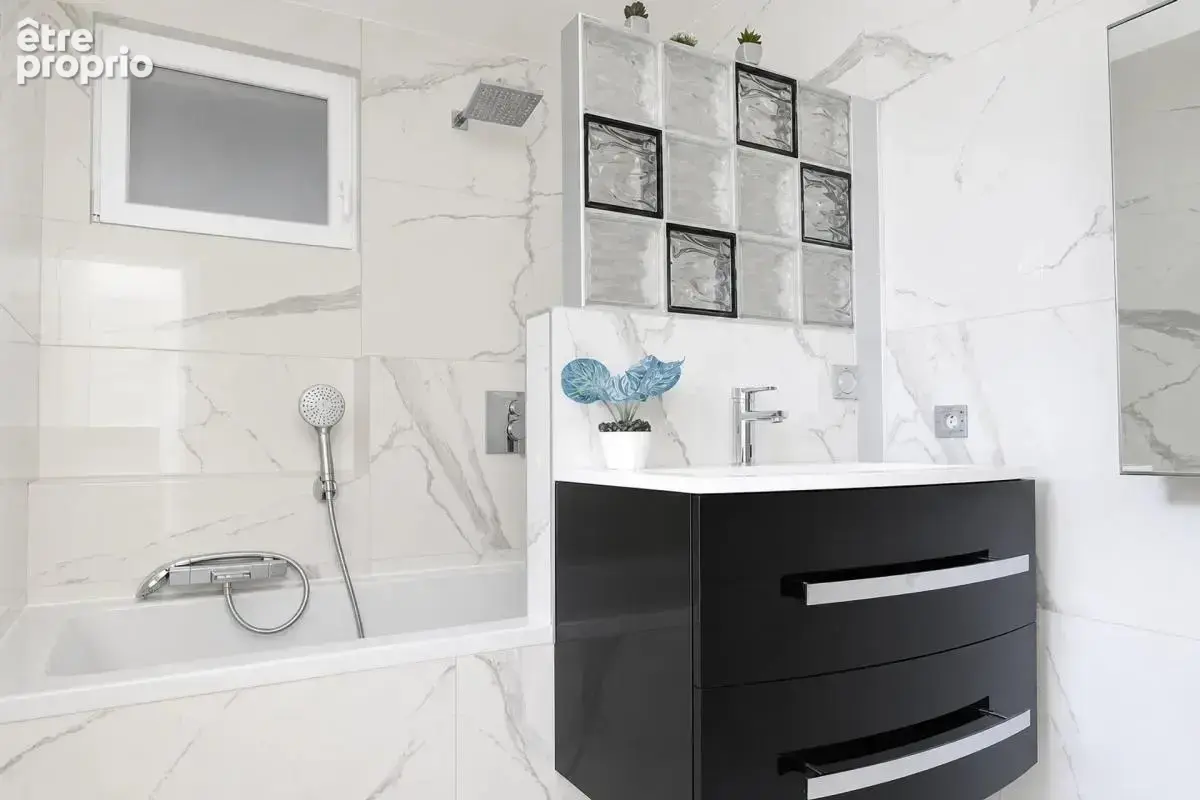 Ensemble immobilier loué à Wittenheim, 9 pièces - photo 11