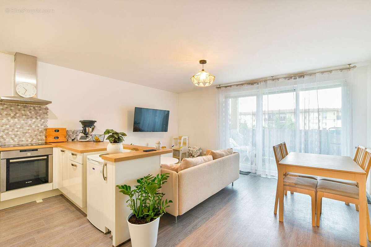 Appartement à BRIE-COMTE-ROBERT