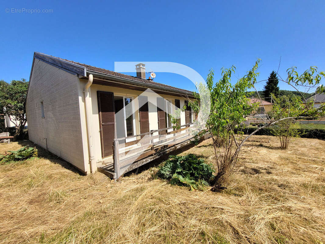 Maison à ROCHES-BETTAINCOURT