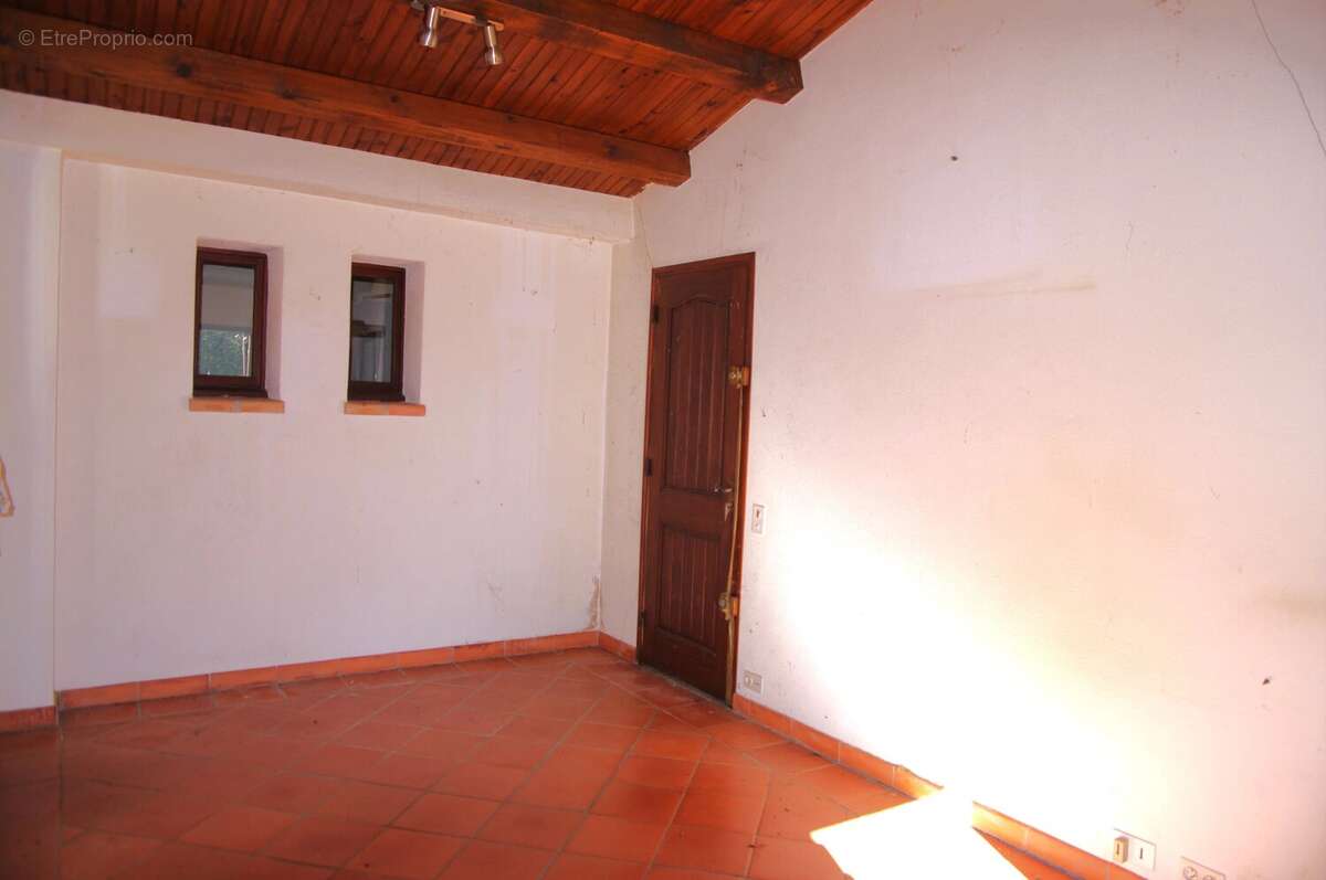Maison à VILLECROZE