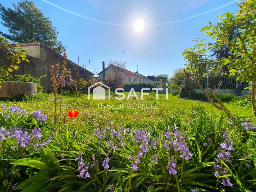 Photo 2 - Maison à VENEUX-LES-SABLONS