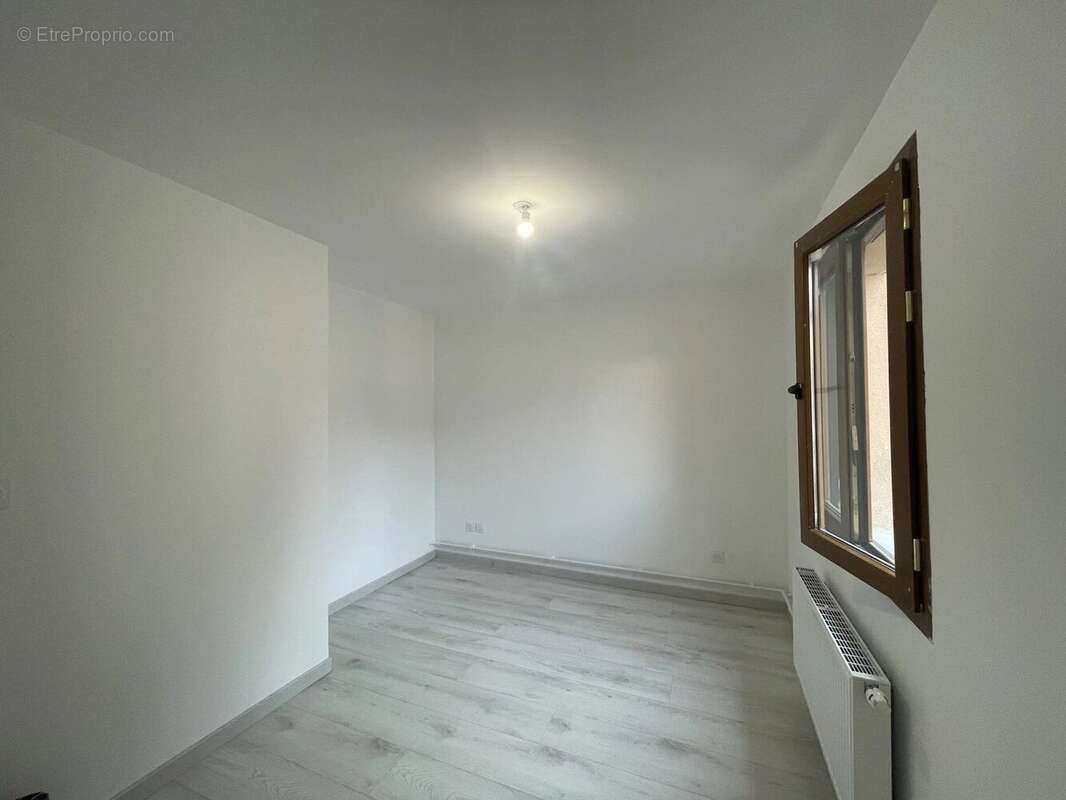 Appartement à LA TOUR-DU-PIN