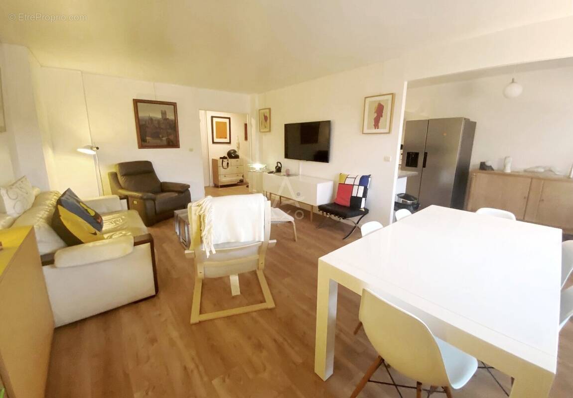 Appartement à SURESNES