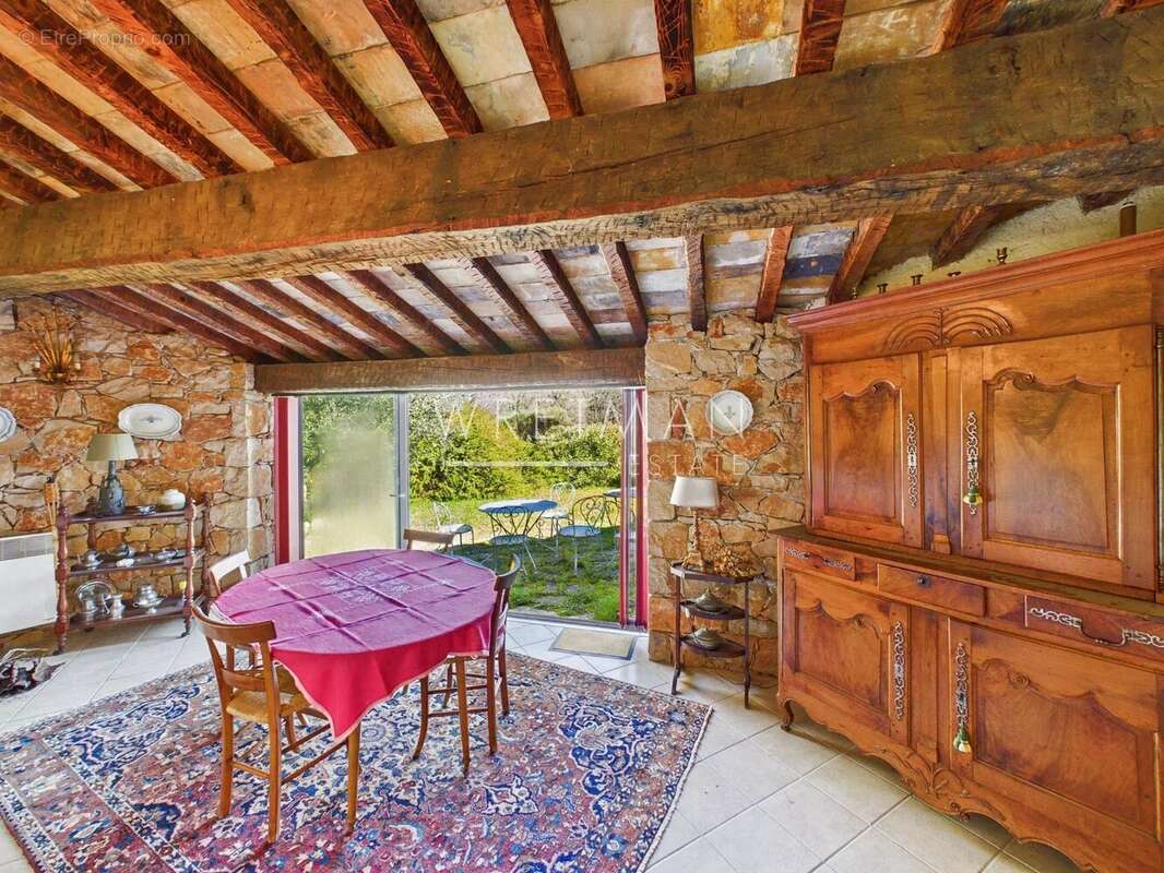 Maison à MONTAUROUX
