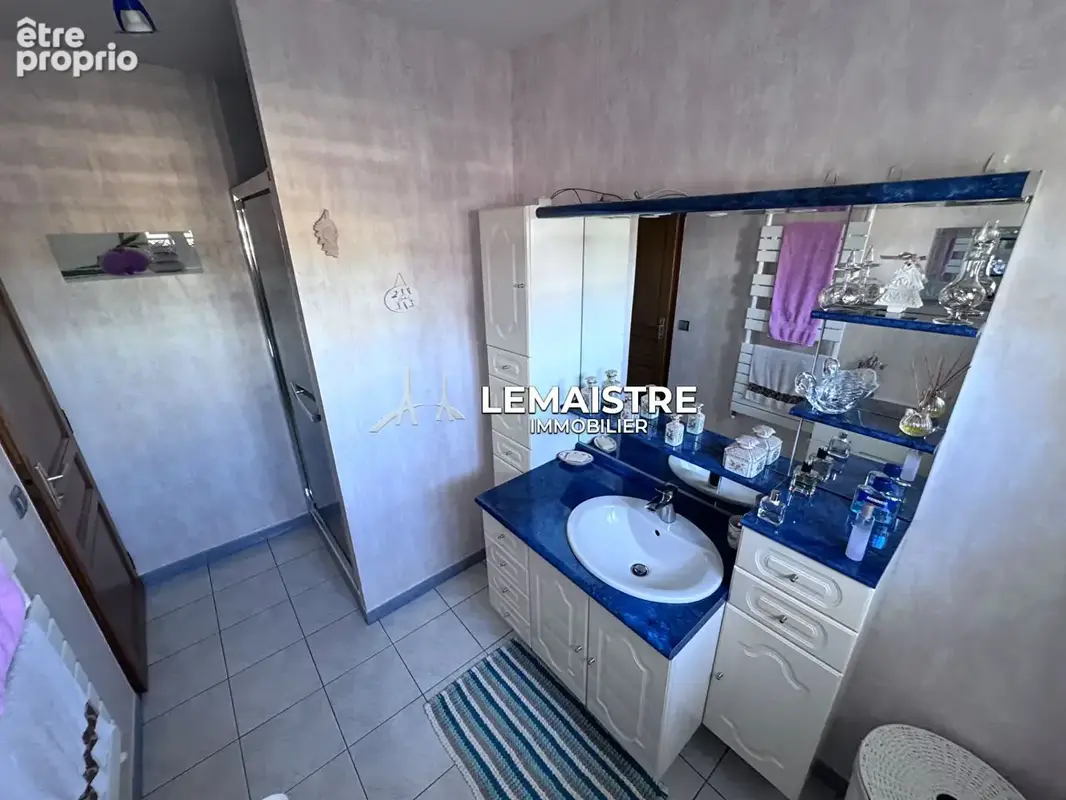 Maison à vendre - Goderville centre - 141 m² - 4 chambres - Vie de Plain-pied - Jardin - Sous-sol - photo 9