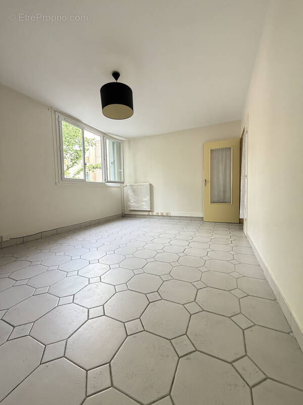 Appartement à LES ULIS