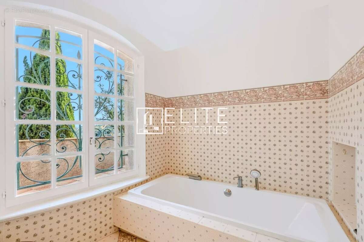 Maison de charme avec vue mer panoramique. piscine et dépendance - photo 30