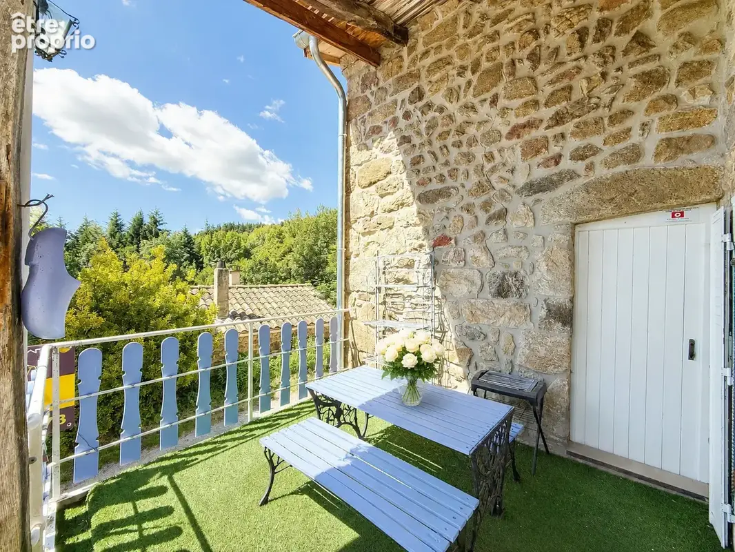 Maison en pierres à Véranne 40 m2 avec terrasse et cave voûtée - Environnement privilégié - photo 4