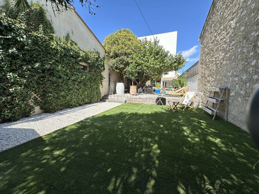 Maison à SALLES-D&#039;AUDE
