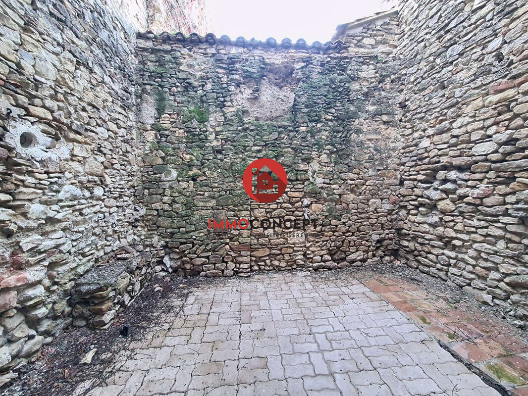 Maison à CADEROUSSE