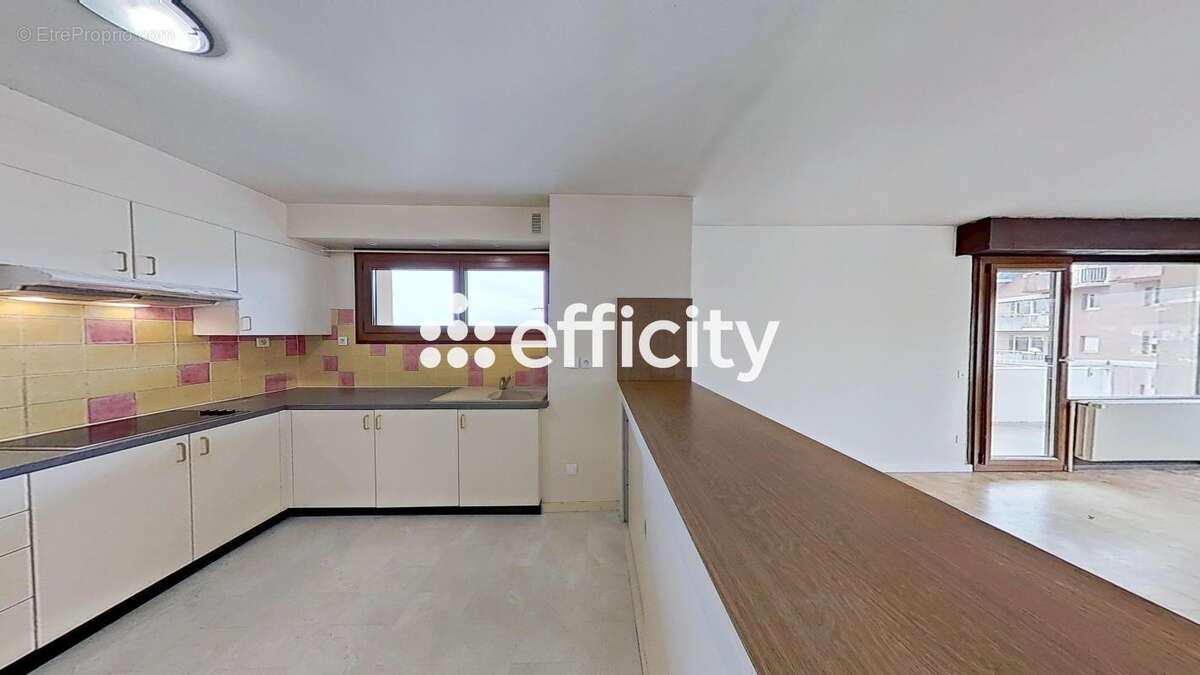 Appartement à LA ROCHE-SUR-FORON