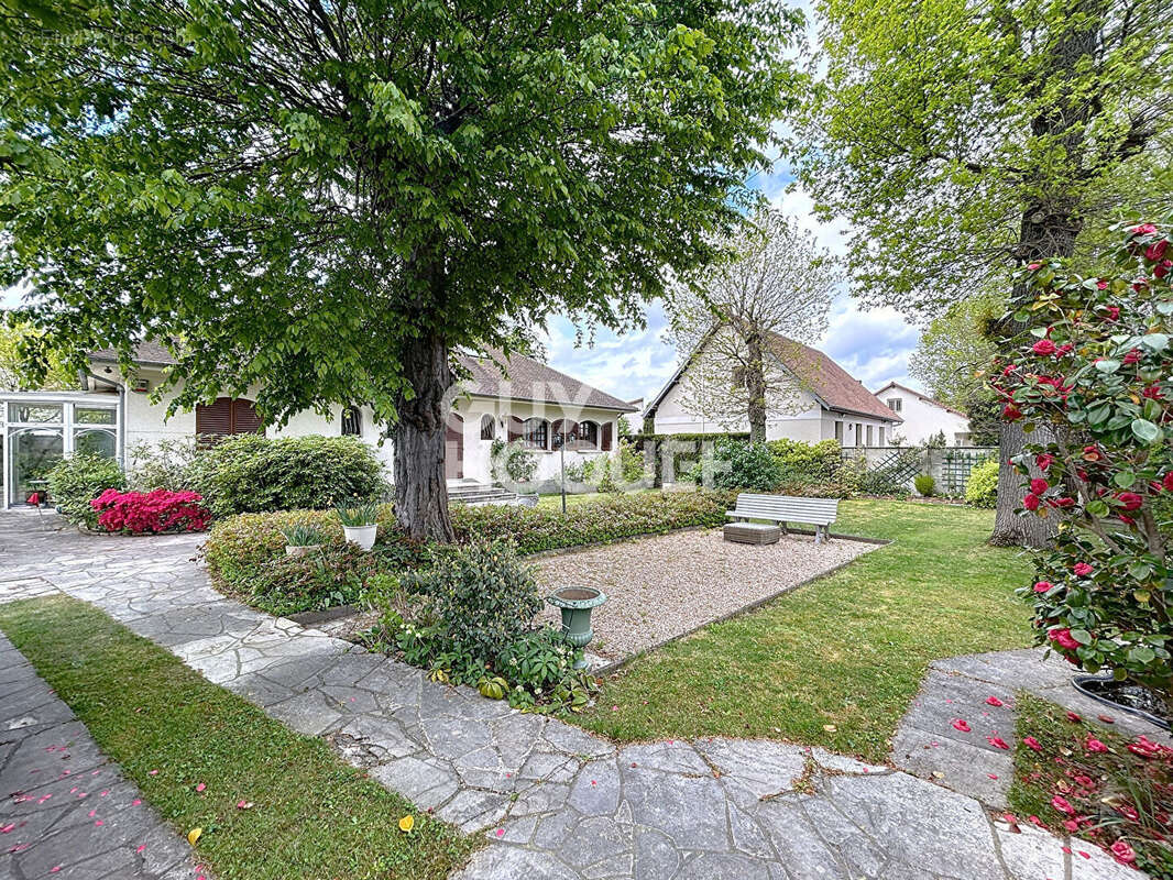 Maison à LIMEIL-BREVANNES