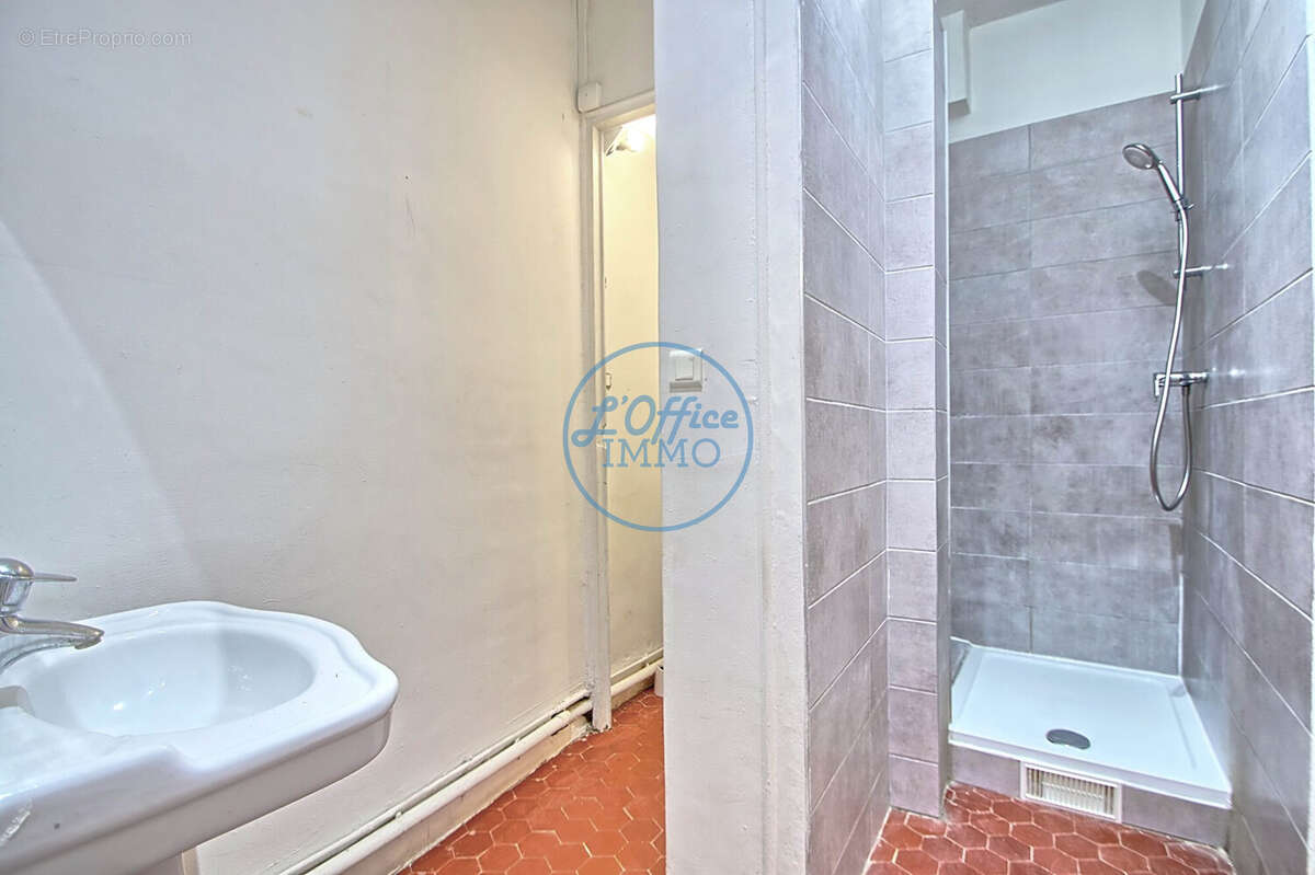 Appartement 40 m² à Toulon  - photo 6