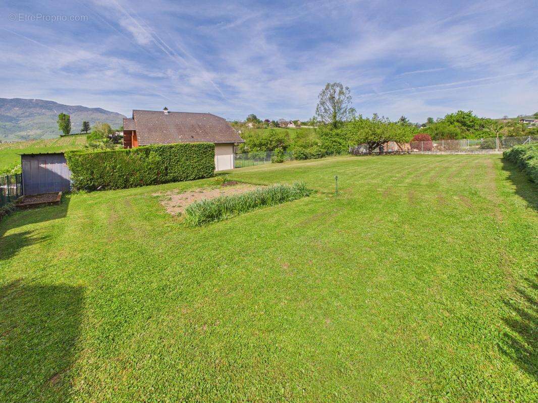 SAINT-JEOIRE-PRIEURÉ - Maison individuelle de plain-pied sur terrain de 1760 m² - photo 22